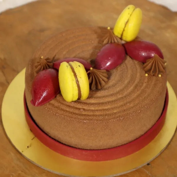 chocolate reverie elegance cake eggless closeup view