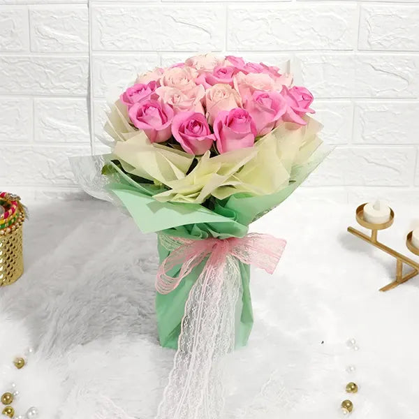 elegant pink roses bouquet front view