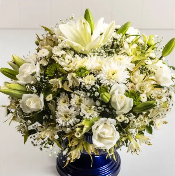 flower vase arrangement of asiatic lily white chrysanthemum front view 2