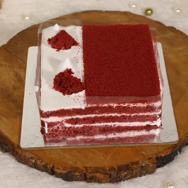 red velvet cheesecake top view