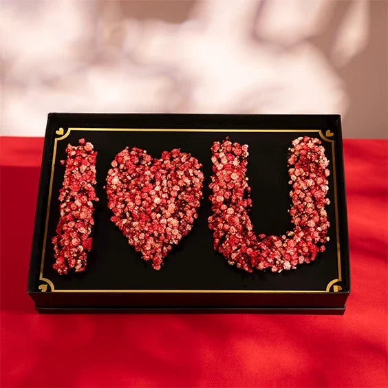 I love you box with colored gypso front view