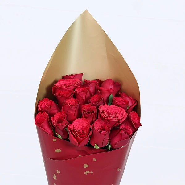 20 red rose rocket bouquet closeup view