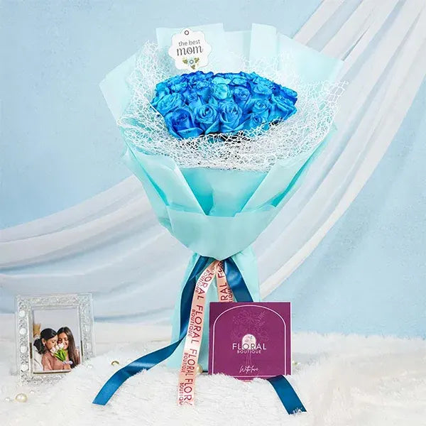 30 blue roses bouquet front view 2
