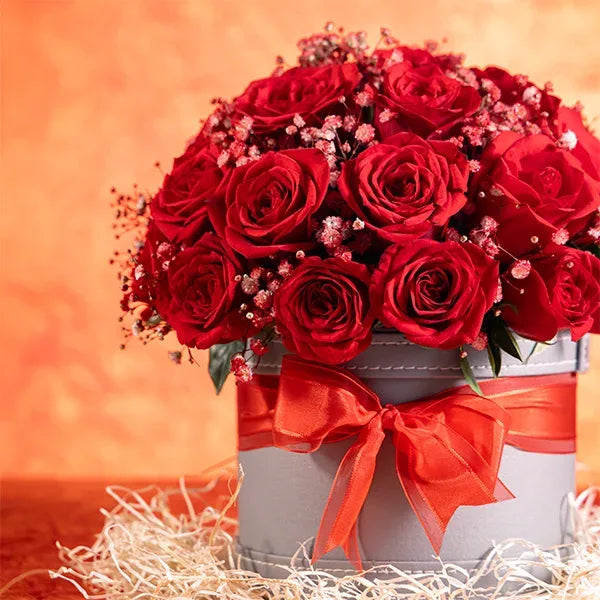 The Graceful Gift: 30 Scarlet Roses Boxed