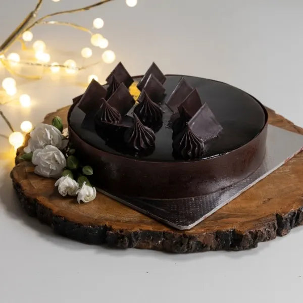 chocolate truffle half kg cake front view