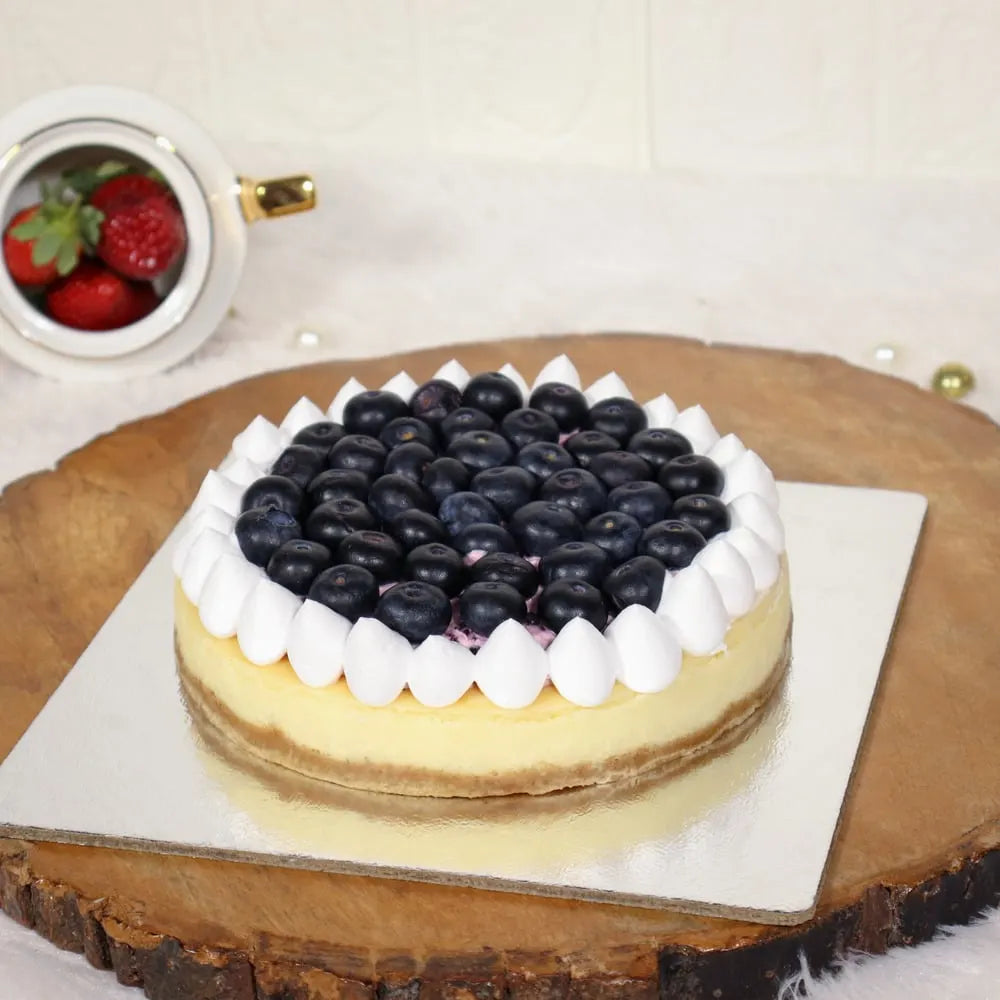 dreamscape blueberry cheese cake eggless half kg cake front view