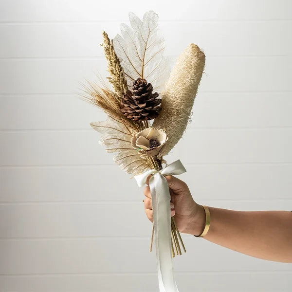 dry flowers bouquet everlasting natural elegance front view