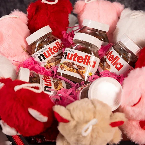 6 teddy bear with 7 nutella jars in a hexagon box top view 3