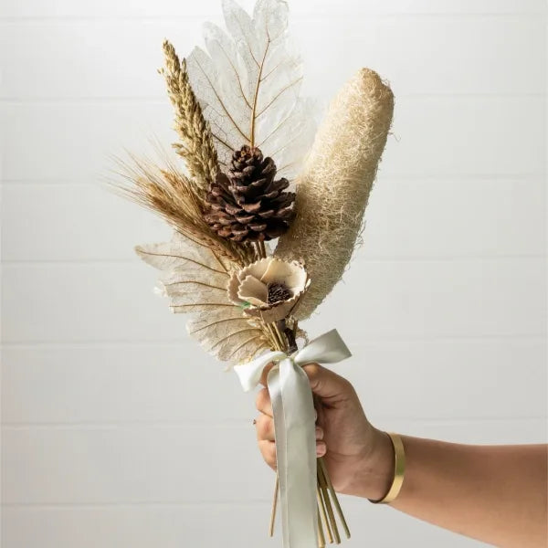 natural harmony dry bouquet front view