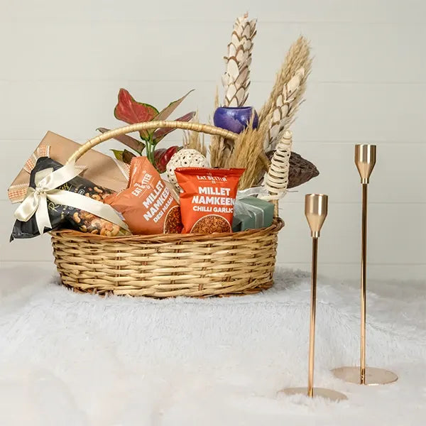 natures delightful treats basket hampers front view 1