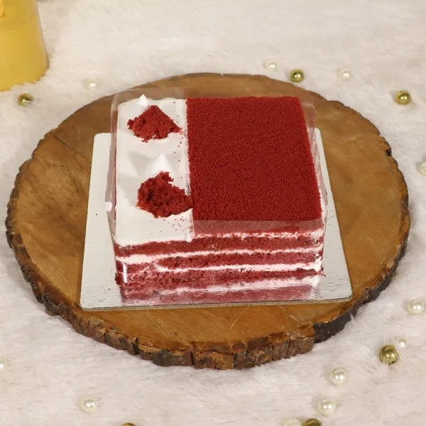 red velvet cheesecake top view 2